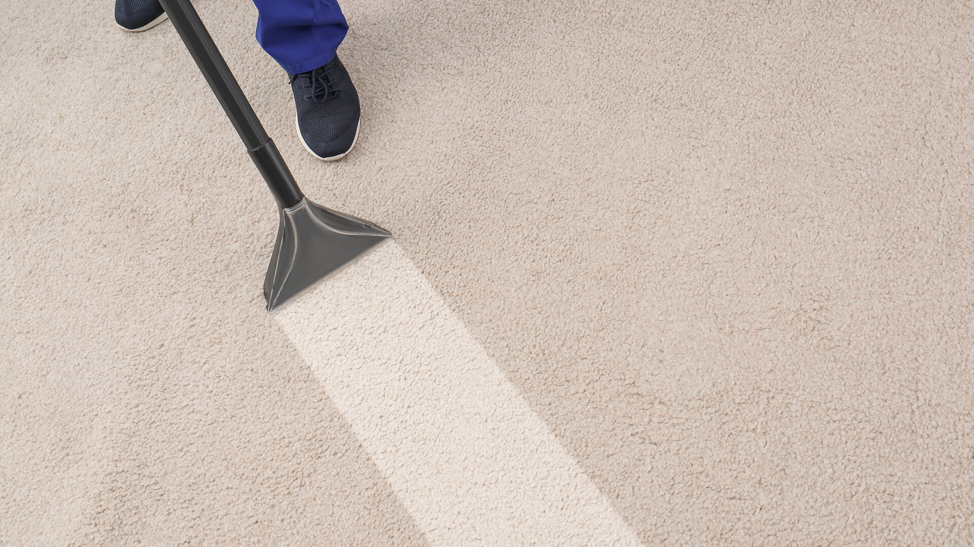 Carpet cleaning method - dry carpet cleaning